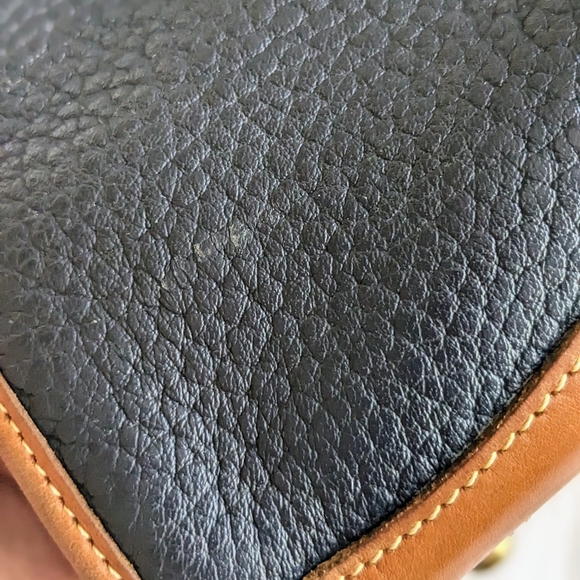 Dooney & Bourke All Weather Handbag Satchel, Pebble Grain Navy and Tan, 1980s - Picture 17 of 17
